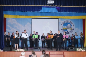 img_9410_833x555